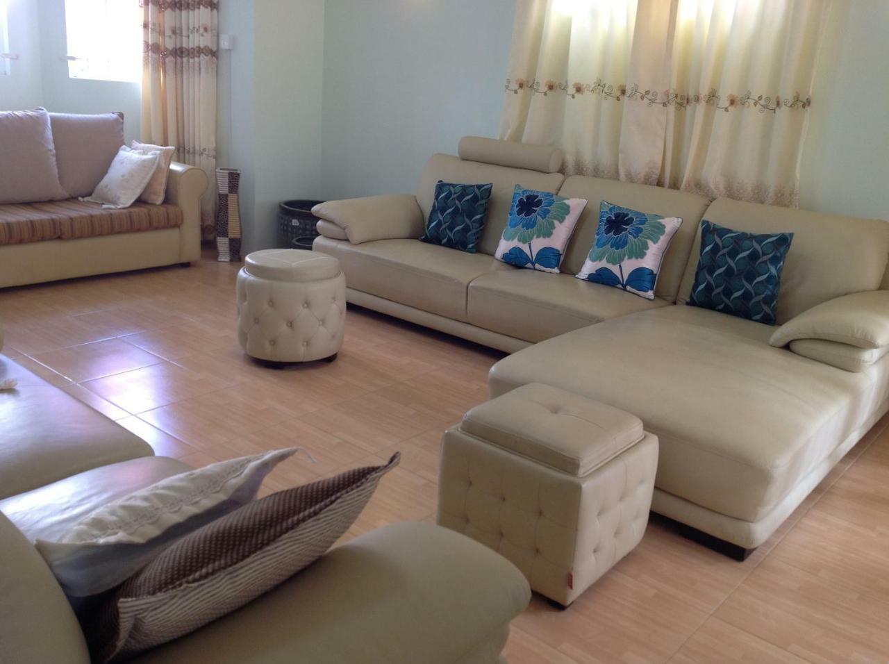 Fayruz Villa Is A 3 Bedroom, 3 Bathroom Detached House With Ac And Swimming Pool 5 Minutes Walk From Flic En Flac Public Beach Ngoại thất bức ảnh