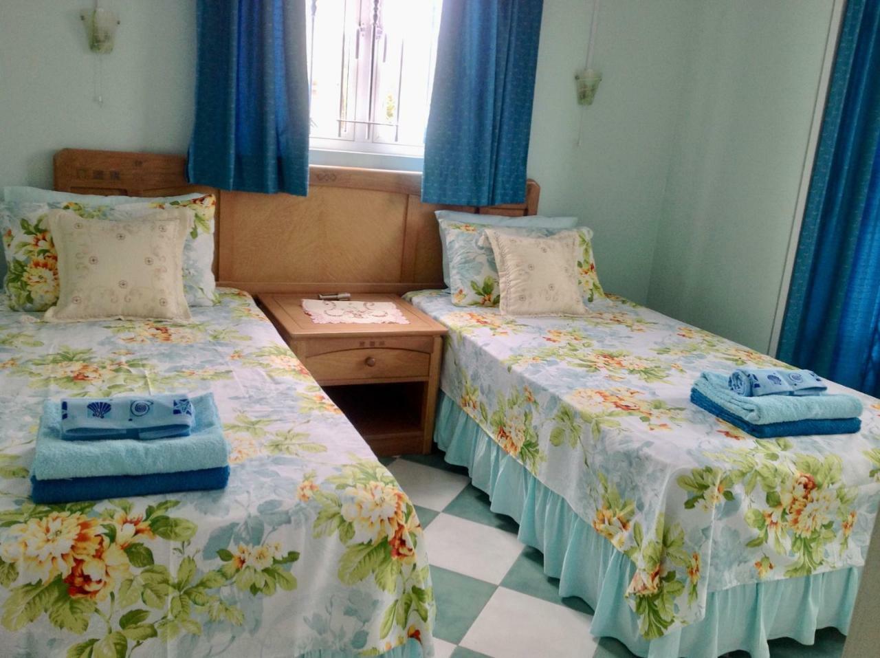Fayruz Villa Is A 3 Bedroom, 3 Bathroom Detached House With Ac And Swimming Pool 5 Minutes Walk From Flic En Flac Public Beach Ngoại thất bức ảnh