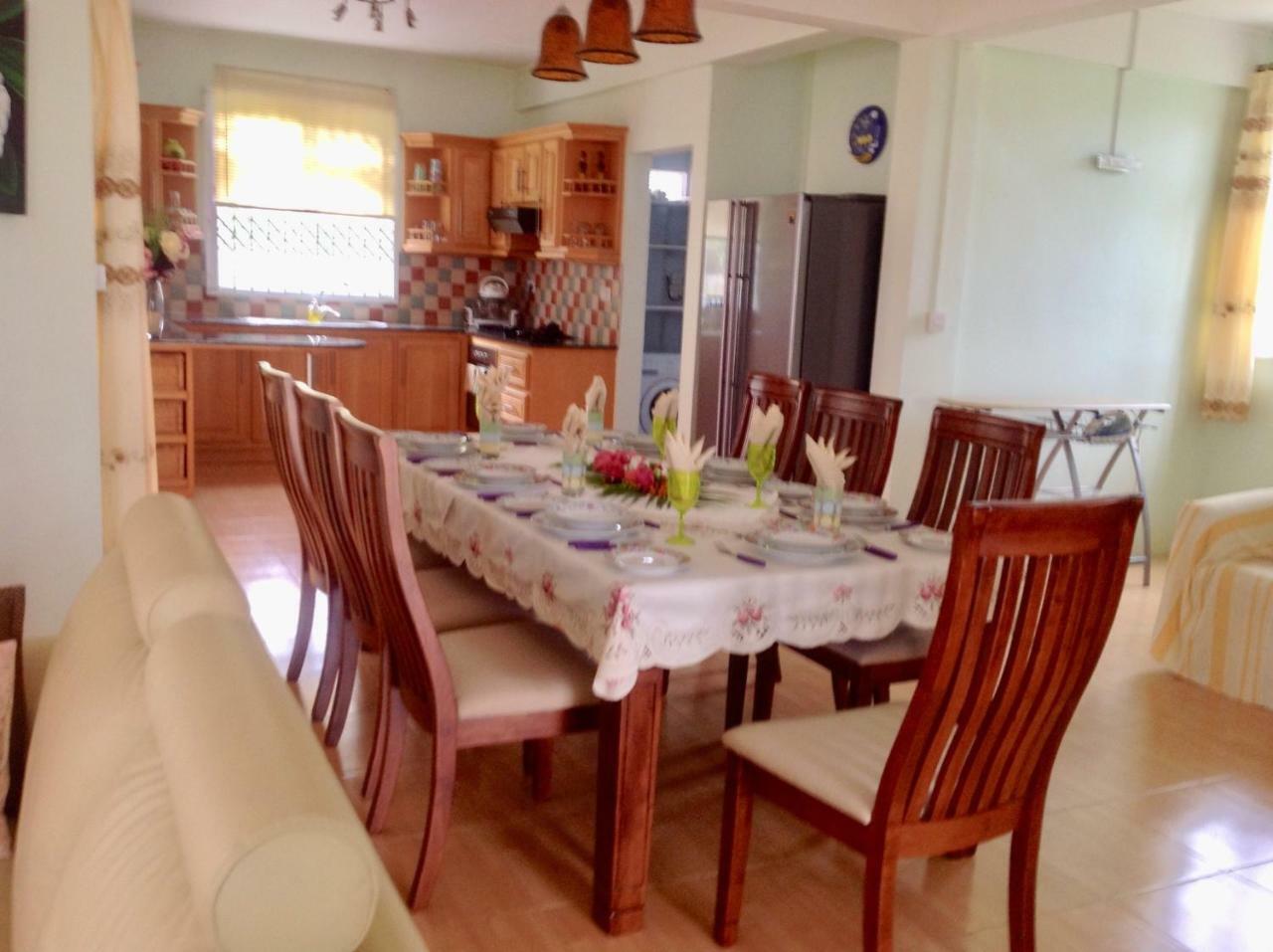 Fayruz Villa Is A 3 Bedroom, 3 Bathroom Detached House With Ac And Swimming Pool 5 Minutes Walk From Flic En Flac Public Beach Ngoại thất bức ảnh